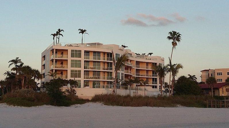 Islander Club of Longboat