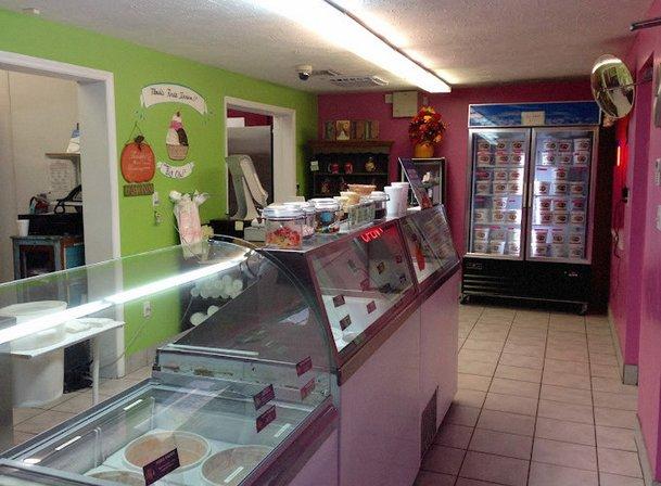 Pinecraft Ice Cream Shoppe