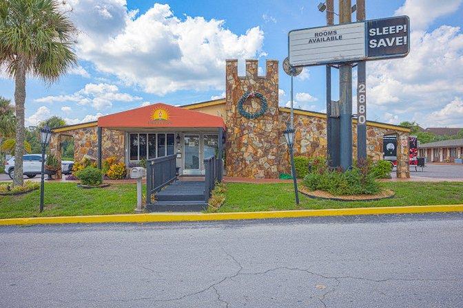 Liberty Inn and Suites Kissimmee near Disney World