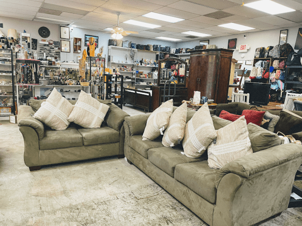 AZ Thrift LLC
