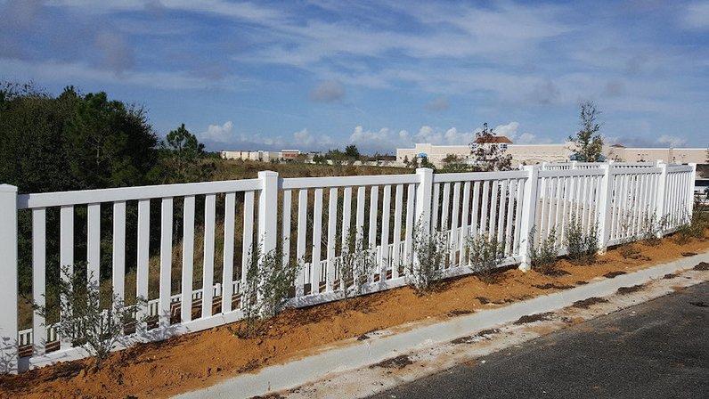 AJ Fence | Fence Contractor Aluminum, Vinyl, Wood & Chain Link
