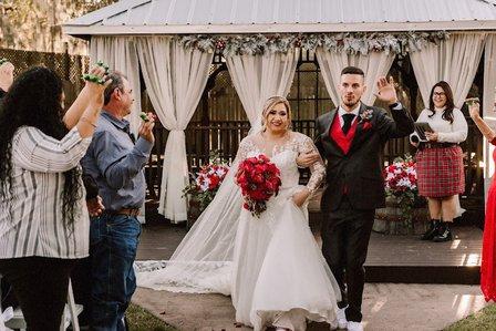 Officiant Maryel