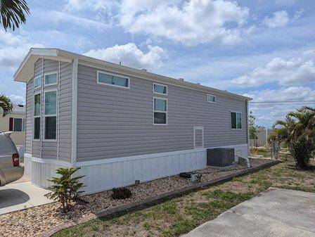 Water's Edge RV Resort