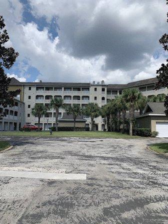 Artisan Club Condominiums
