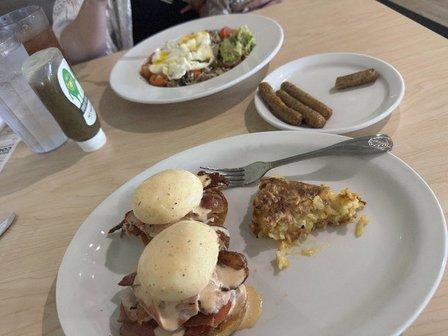 The Toasted Yolk Cafe