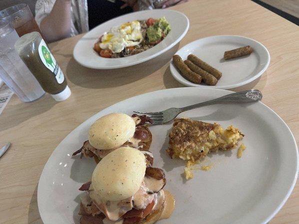 The Toasted Yolk Cafe