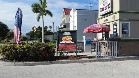 Mad Dogs Hot Dogs