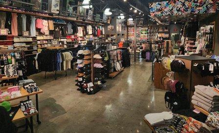 Zumiez