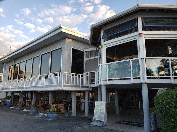 Crow's Nest Restaurant, Tavern & Marina