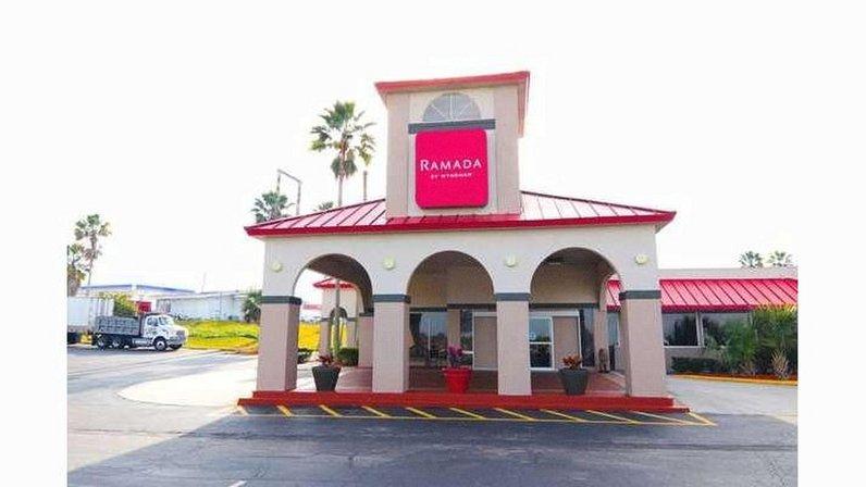 Ramada by Wyndham Davenport Orlando South