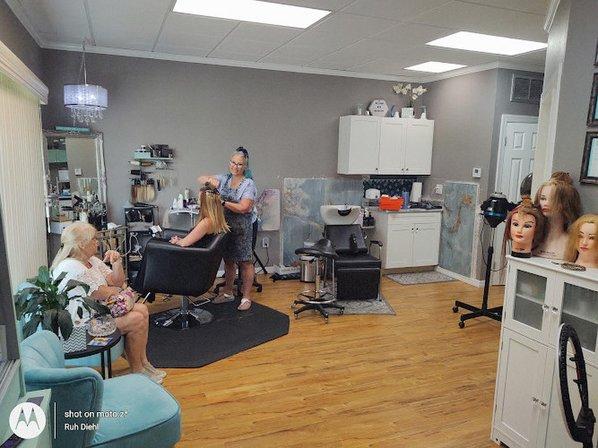 Mermaid Beauty Company LLC-Salon,Charlotte County