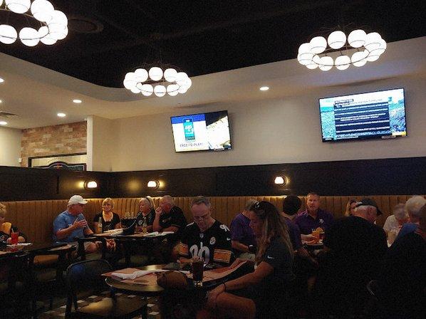 Libee's Sports Bar &Grill