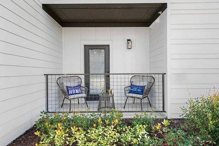 Pointe Grand Davenport Apartments
