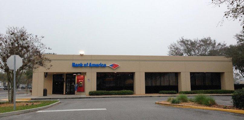 Bank of America (with Drive-thru ATM)