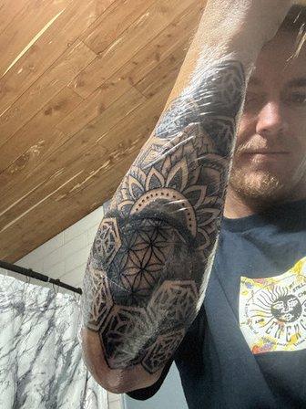 Z-Edge Tattoo & Body Piercing Venice