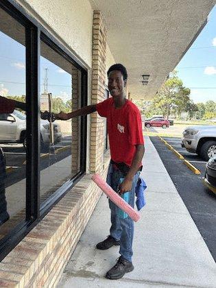 Fish Window Cleaning
