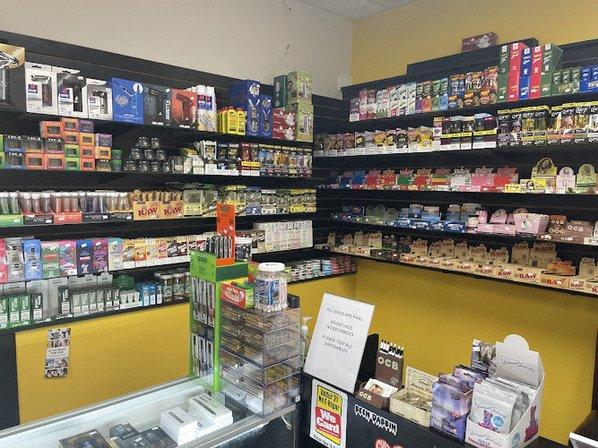 LIL BUDDHA VAPOR AND SMOKE SHOP OSPREY( Drive Thru )