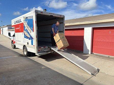 U-Haul Moving & Storage of Spring Hill