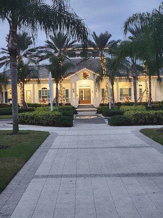 Grand Palm Community