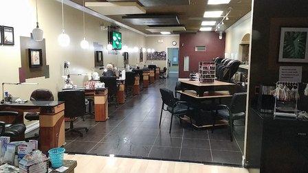 AJ NAILS & SPA