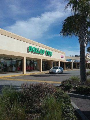 Village Lakes Shopping Center
