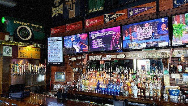 PaddyWagon Irish Pub