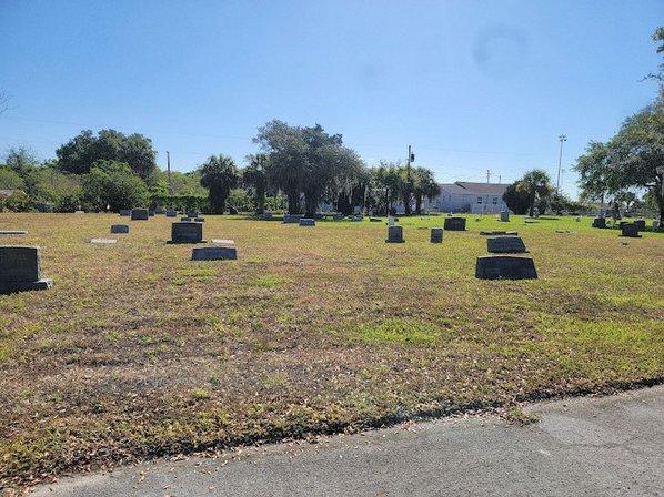 Pine Hill Cemetery