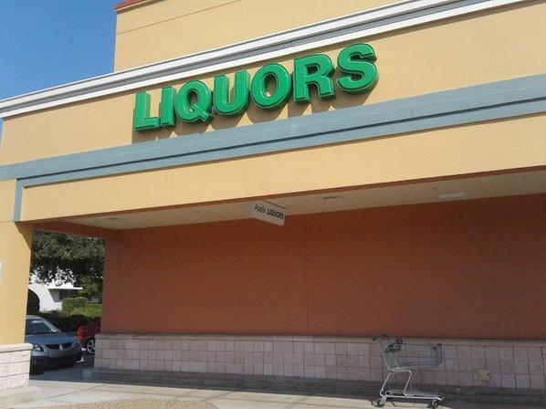 Publix Liquors at Shops at Siesta Row