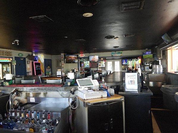 Skinny's Bar & Grill