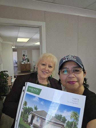 DELUX ROYAL Real Estate LLC