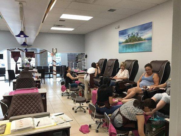 Solar Nails & Day Spa