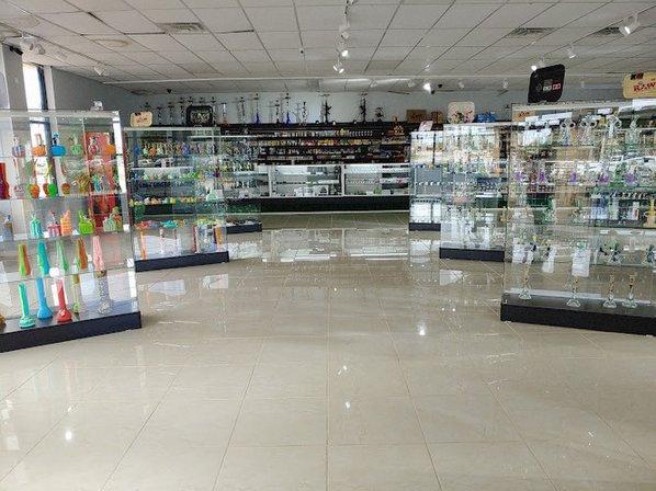 Beyond Liquor open from 7am to 2am — 24/7 Beyond Smoke