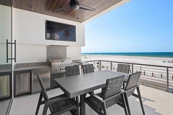 SRQ Custom Cabinetry
