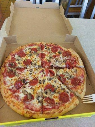 Hungry Howie's Pizza & Subs