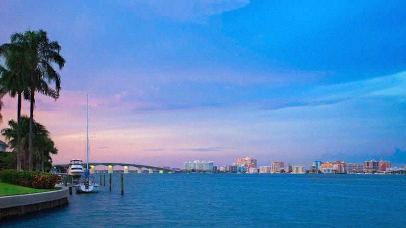 Bird Key Yacht Club