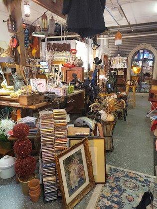 Dawson's Vintage and More