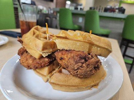 The Toasted Yolk Cafe