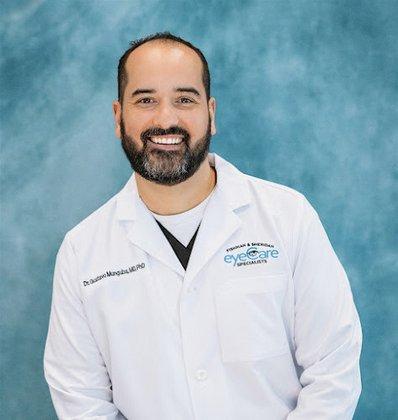 Dr. Gustavo Munguba, MD, PhD.