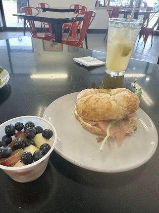 Moulin Blanc Cafe