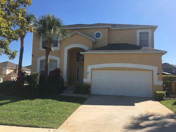 Sunny Stay Rentals | Vacation Rentals Near Disney World with Private Pool and Game Room