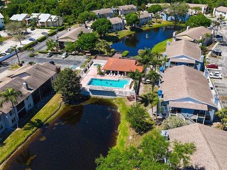 Mirror Lake Condominium Complex