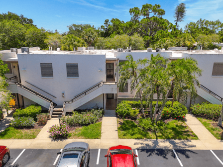 Wildewood Springs Condominium