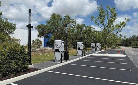 Mercedes-Benz Charging Station