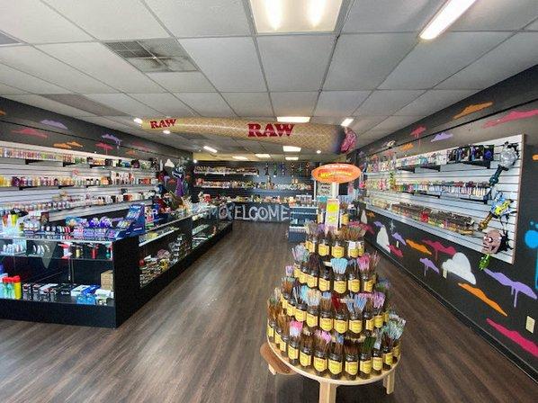 DREAMS SMOKE SHOP