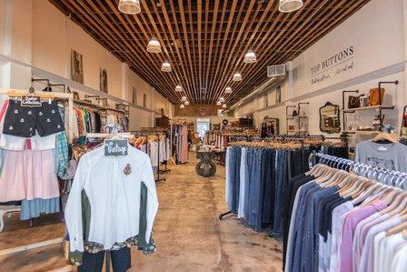 Top Buttons Boutique