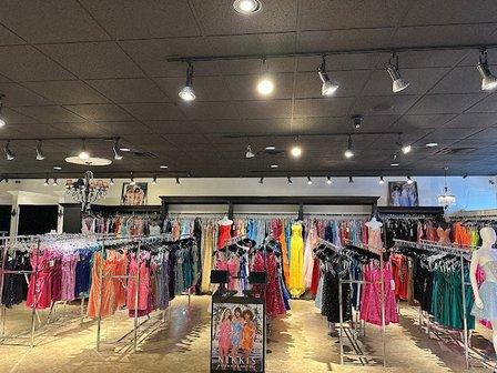 Nikki's Glitz and Glam Boutique Prom and Bridal Dresses Tampa