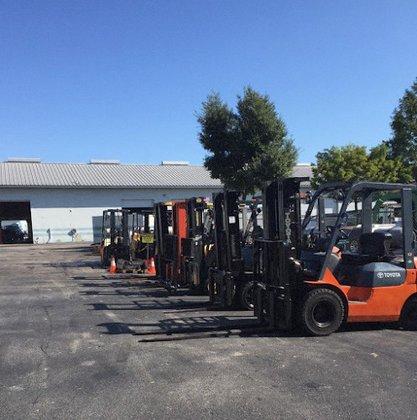 Numero Uno Forklift Service LLC