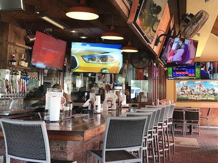Hooters