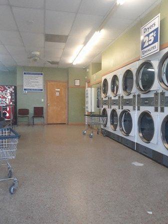 BIGG LAUNDROMAT