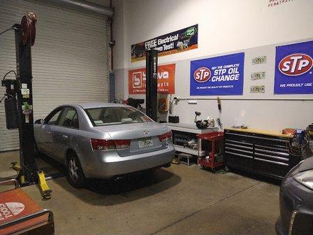 R&G AUTO TECH CENTER LLC